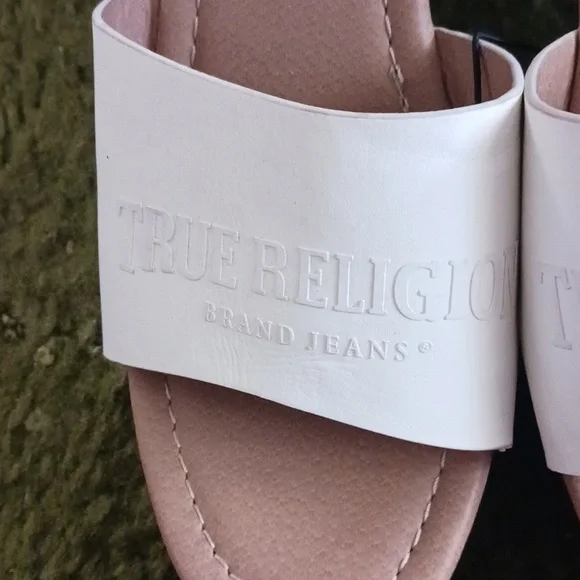 True Religion Heels - Picture 2 of 4